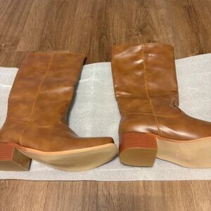 Chic Tan Heeled Boots for Women